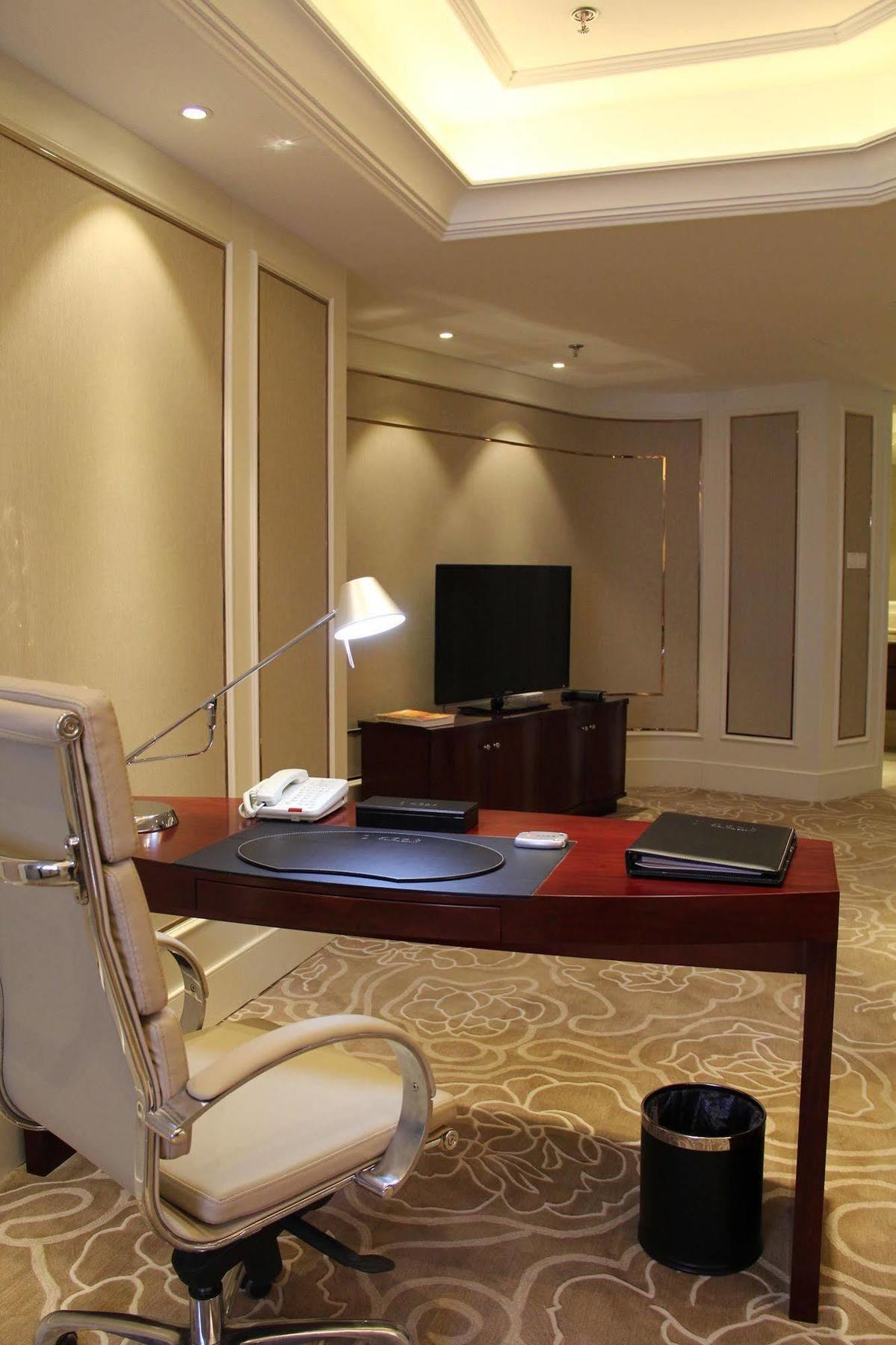 Baoji Jianguo Hotel Bagian luar foto