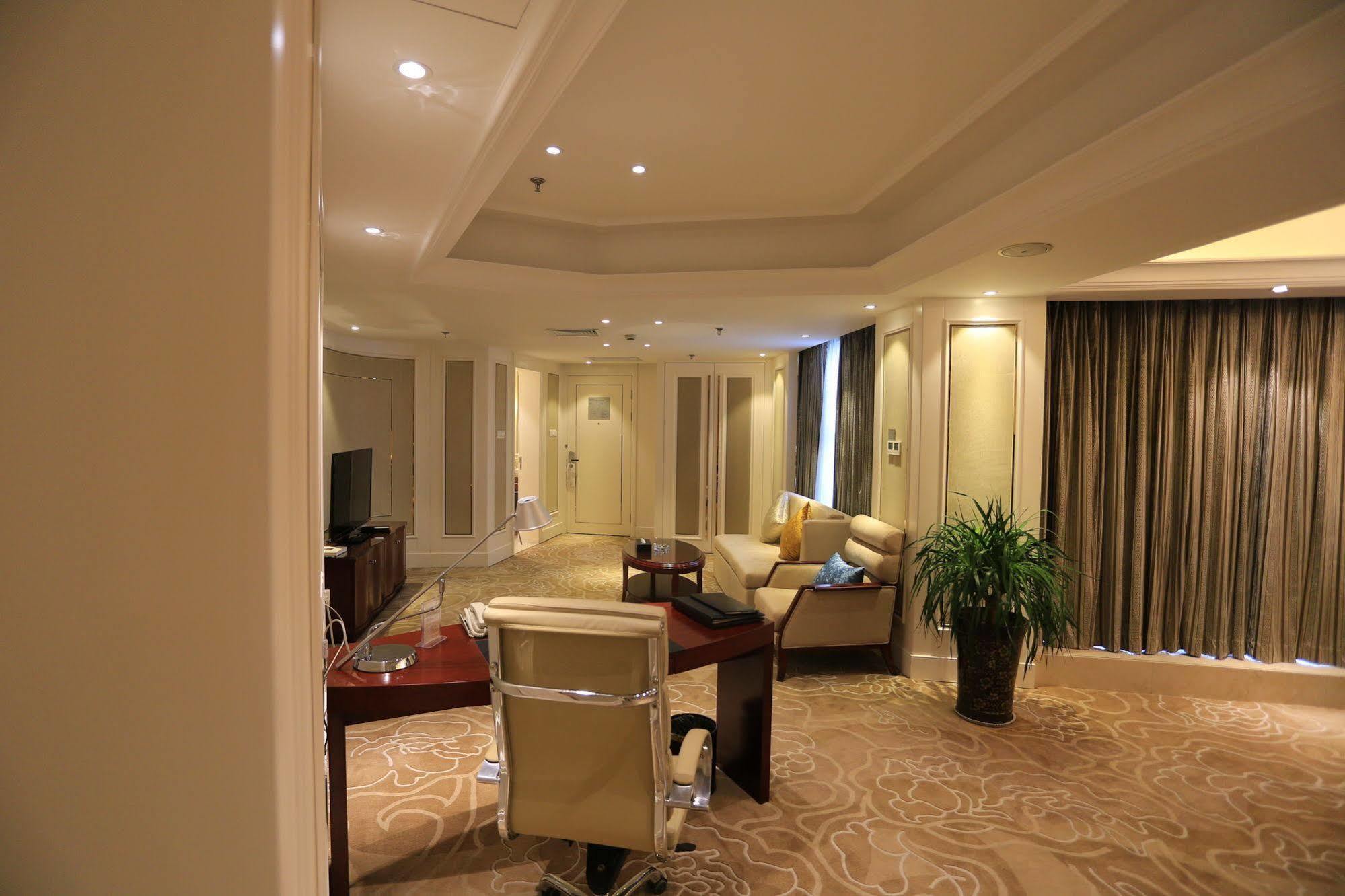 Baoji Jianguo Hotel Bagian luar foto