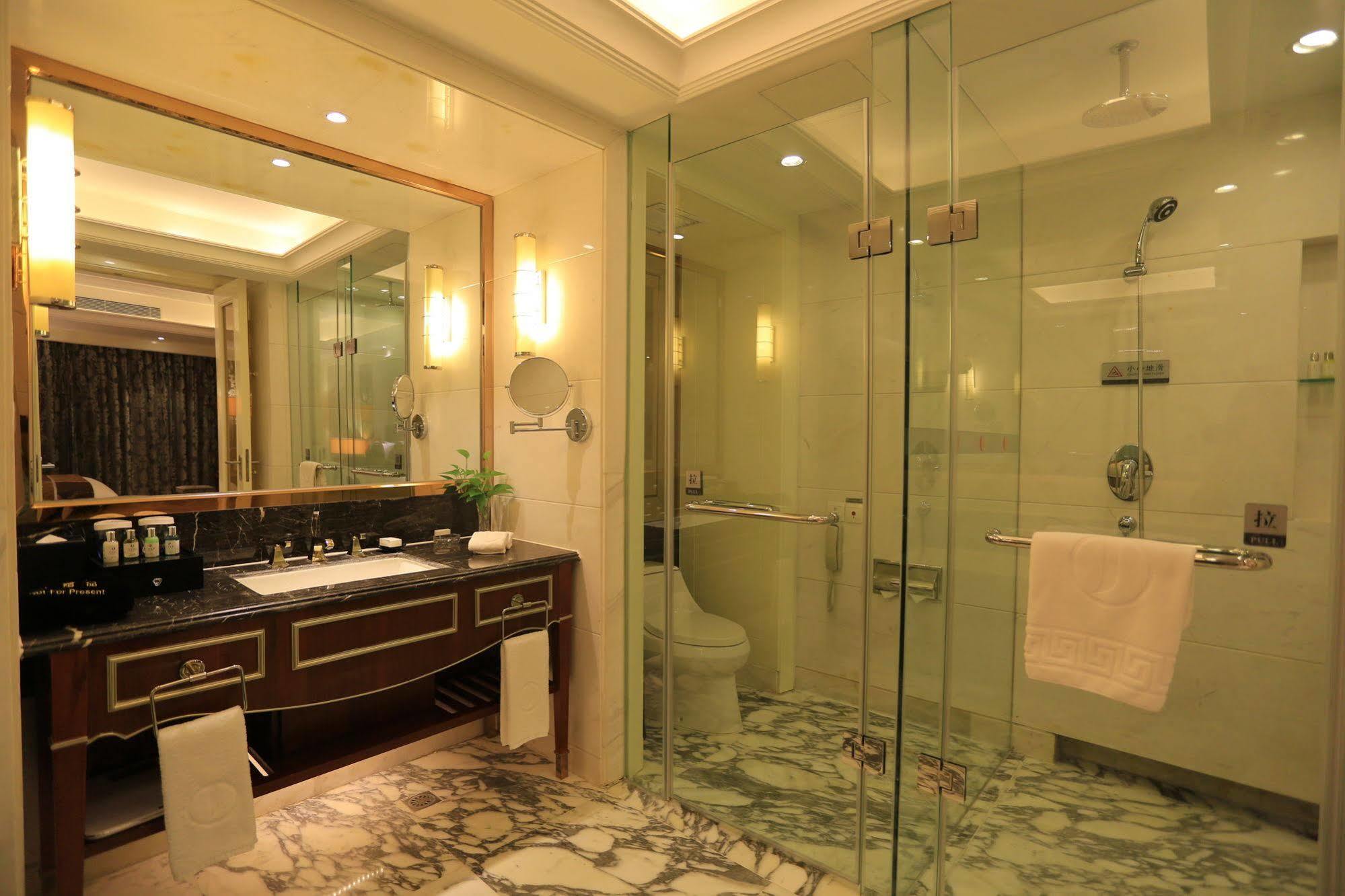Baoji Jianguo Hotel Bagian luar foto