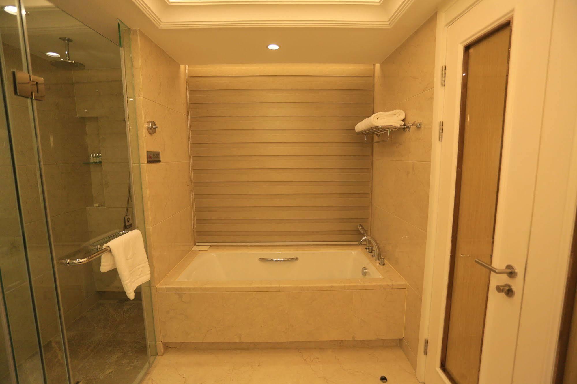 Baoji Jianguo Hotel Bagian luar foto